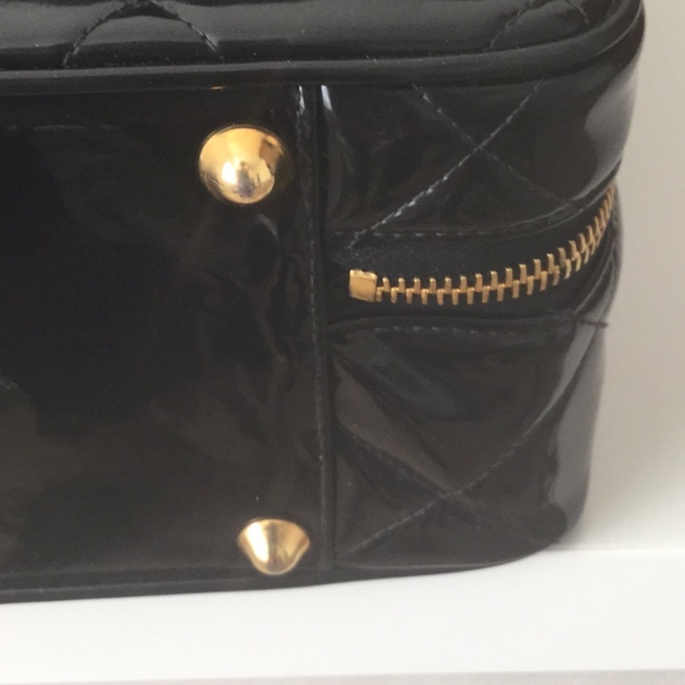 CHANEL Vintage Quilted Patent Leather Large Lunch Box Bag !Rare! - Picture 11 of 17